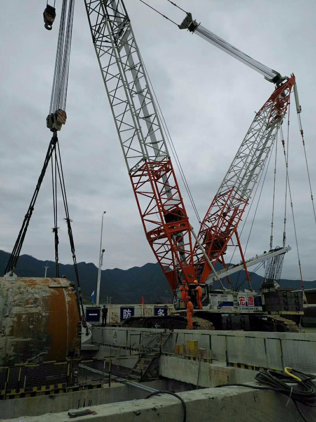 [出租] 中联重科 QUY650 650吨