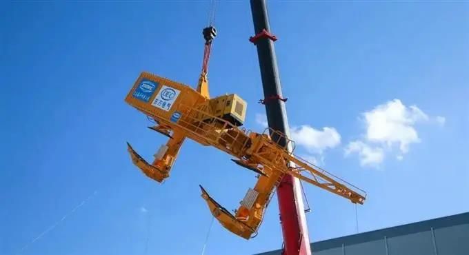 东方电气10MW海上风机单叶片多功能吊具测试成功